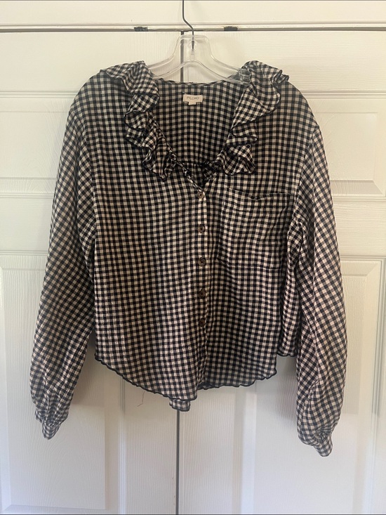 Pilcro Tops - Ruffled V-Neck Gingham Button-Up Blouse - navy & cream